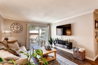 7160 Shoreline Dr, Unit 4106 in San Diego, CA - Building Photo - Building Photo