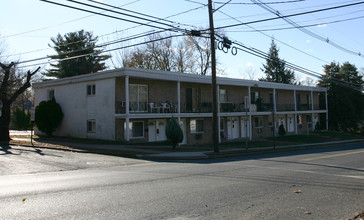 Castle Mead Apartments in Runnemede, NJ - Building Photo - Building Photo