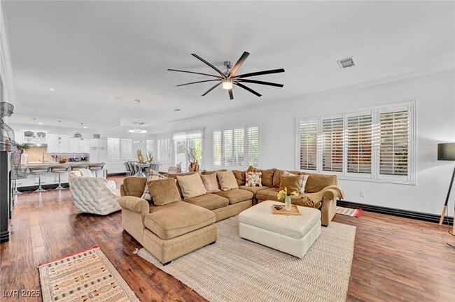9593 Los Cotos Ct