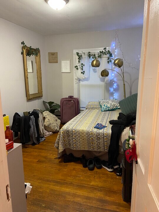 44 Elm St in Plattsburgh, NY - Building Photo