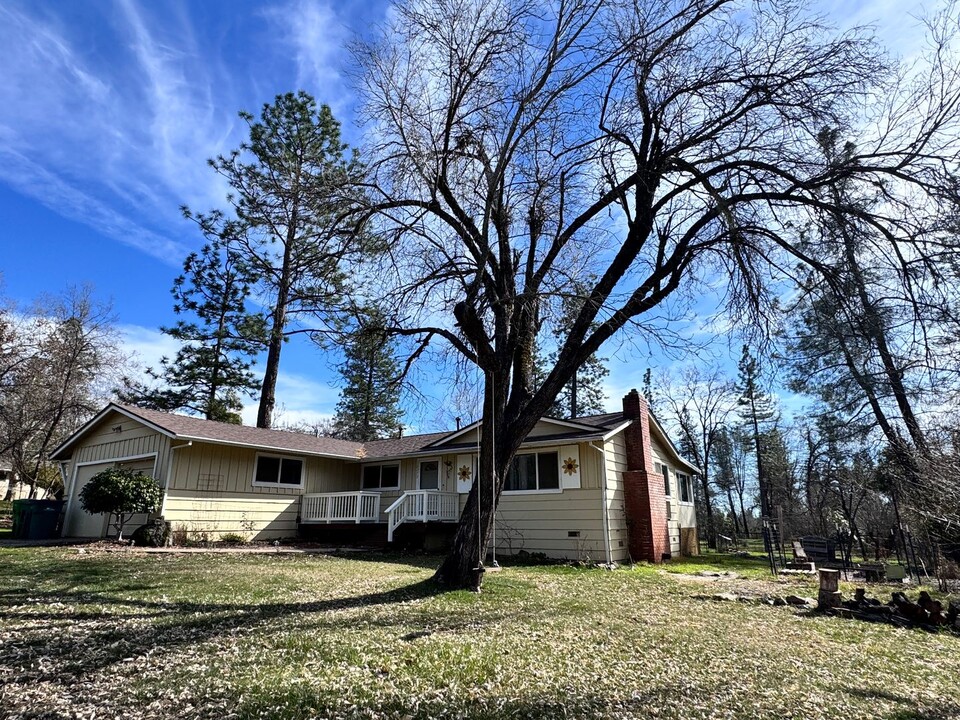 12177 Martin Way in Grass Valley, CA - Building Photo