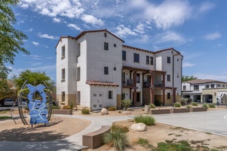Wolf Waters Place in La Quinta, CA - Building Photo - Building Photo