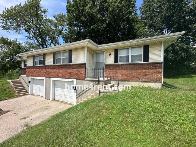 4344 Parallel Pkwy in Kansas City, KS - Building Photo - Building Photo
