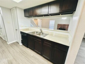 2612 Gwendolyn Ln in Austin, TX - Building Photo - Building Photo