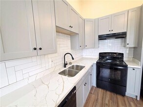 4606 Clara St in New Orleans, LA - Foto de edificio - Building Photo