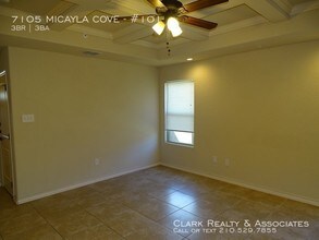 7105 Micayla Cove-Unit -#101 in San Antonio, TX - Building Photo - Building Photo