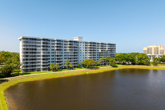 Palm-Aire Building 53 in Pompano Beach, FL - Building Photo - Building Photo