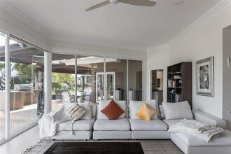 950 S Southlake Dr in Hollywood, FL - Building Photo - Building Photo