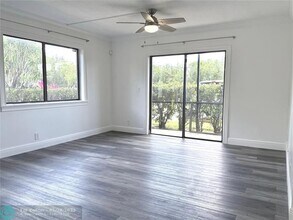 567 Trace Cir in Deerfield Beach, FL - Building Photo - Building Photo
