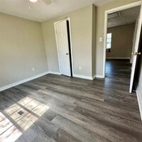 4832 Sayers St photo'