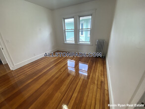 15-17 Boulevard Ter, Unit 17 in Boston, MA - Building Photo - Building Photo