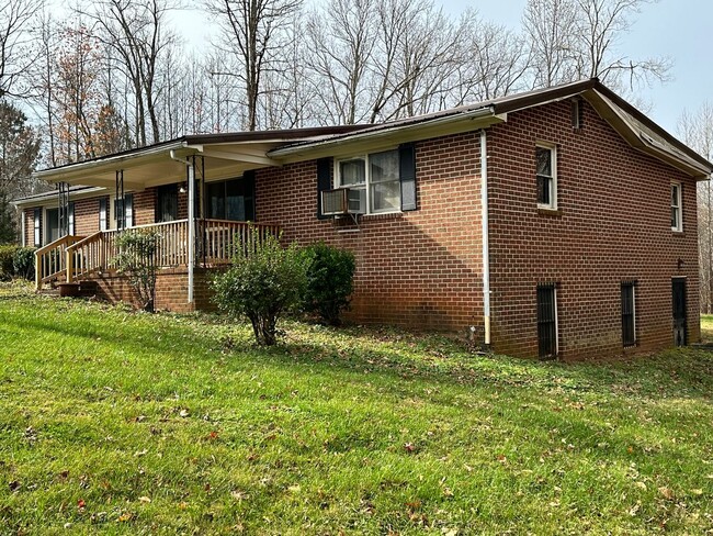 263 R R Eppes Rd in Meherrin, VA - Building Photo - Building Photo