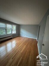 6733 N California Ave in Chicago, IL - Foto de edificio - Building Photo