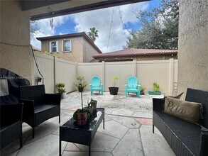 16137 Emerald Cove Rd in Weston, FL - Building Photo - Building Photo