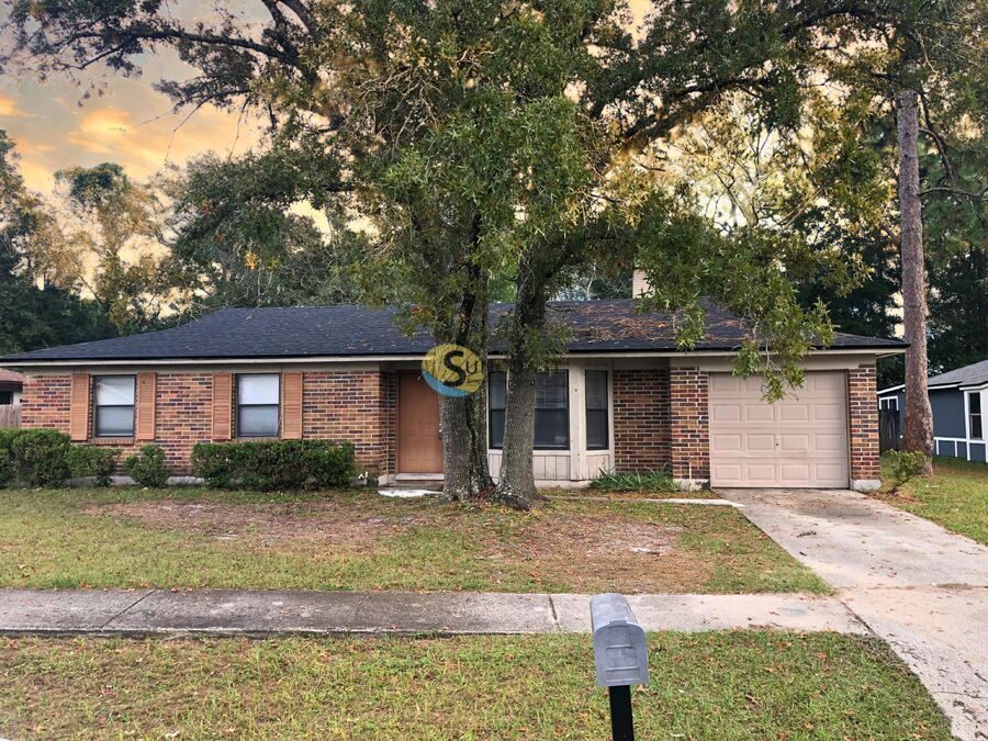 2409 Justin Rd E in Jacksonville, FL - Building Photo