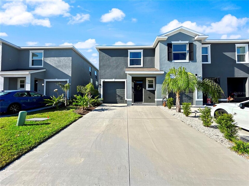 168 Mangrove Shade Cir in Apollo Beach, FL - Building Photo