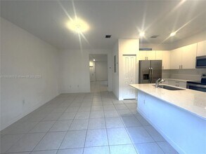 12945 SW 232nd Ln in Princeton, FL - Building Photo - Building Photo