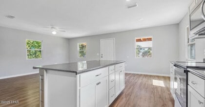 2806 E 3rd St in Panama City, FL - Building Photo - Building Photo
