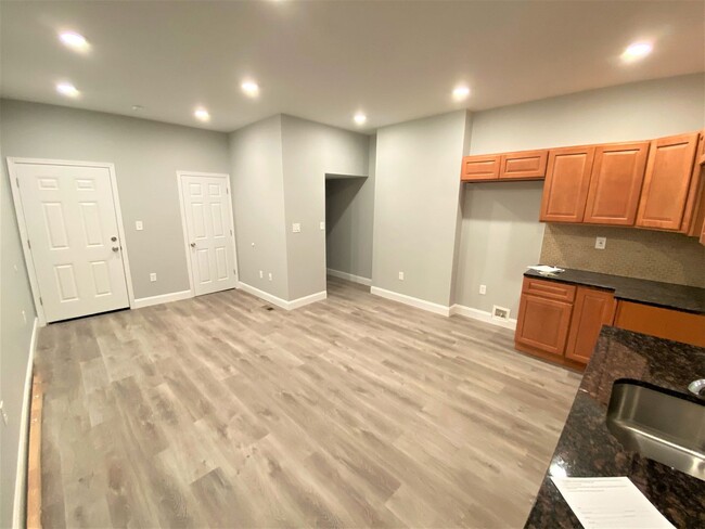 439 E Washington Ln, Unit Unit 1 in Philadelphia, PA - Building Photo - Building Photo