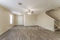 22919 Twisting Pine Dr in Spring, TX - Foto de edificio - Building Photo