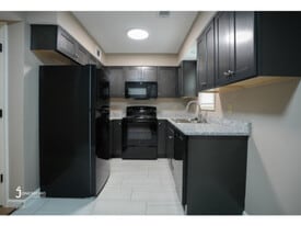 1209 Stone St in Jonesboro, AR - Building Photo