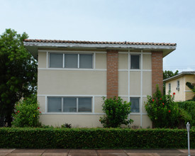 414 Valencia Ave in Coral Gables, FL - Building Photo - Building Photo