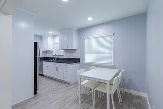 633 Indiana Ave in Venice, CA - Building Photo - Building Photo