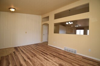 4024 Mountain Moon Dr W in Saratoga Springs, UT - Building Photo - Building Photo