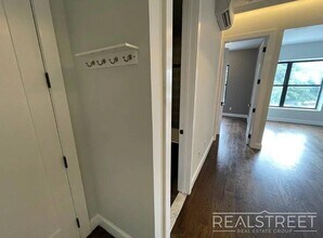 Myrtle Avenue, Unit 3C in Queens, NY - Building Photo - Building Photo