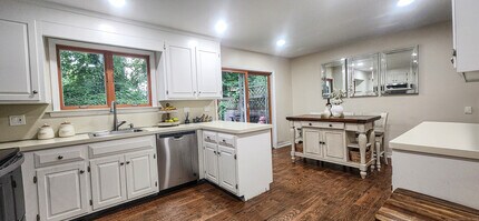 58 Aiken St in Norwalk, CT - Building Photo - Building Photo