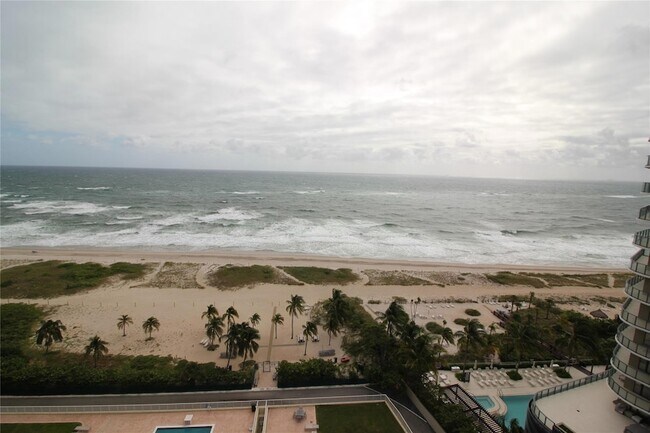 750 N Ocean Blvd, Unit 1610 in Pompano Beach, FL - Building Photo - Building Photo