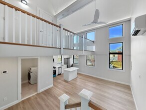 220 Winthrop St, Unit 201 in Winthrop, MA - Building Photo - Building Photo