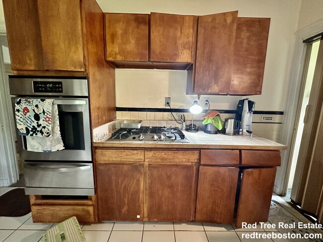 132 Kilsyth Rd in Boston, MA - Building Photo - Building Photo