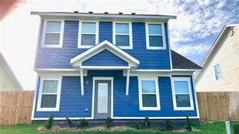 1805 N Izard Ln in Fayetteville, AR - Building Photo