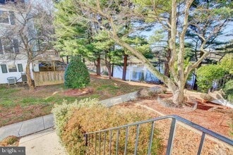 1520 Marlborough Ct in Crofton, MD - Building Photo - Building Photo