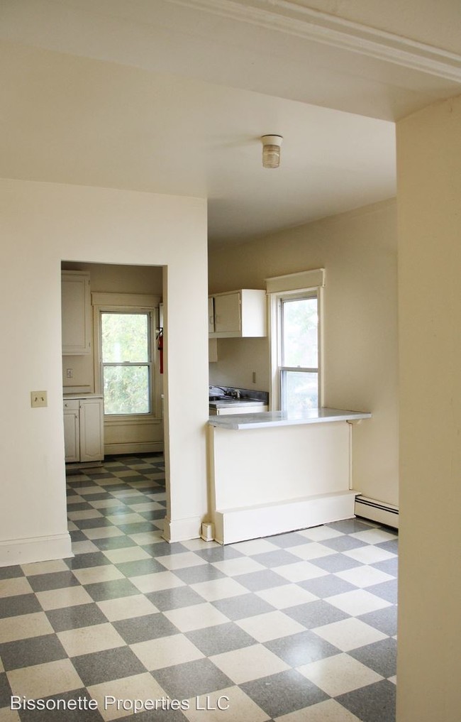 122 North St in Burlington, VT - Building Photo - Building Photo