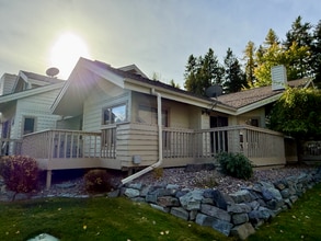 185 Golf Terrace Dr in Bigfork, MT - Building Photo - Building Photo