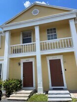 2888 Edgehill Ln in Hollywood, FL - Building Photo