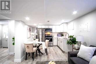 351 E 27th St in Hamilton, ON - Building Photo - Building Photo