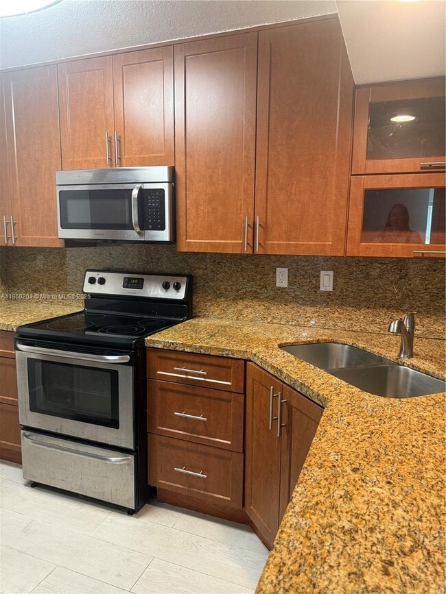 4720 NW 102nd Ave, Unit 102-21 in Doral, FL - Building Photo - Building Photo