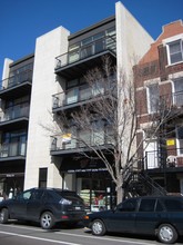 2031 N Damen Ave in Chicago, IL - Building Photo - Building Photo