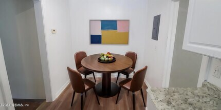 2050 Dellwood Ave in Jacksonville, FL - Building Photo - Building Photo