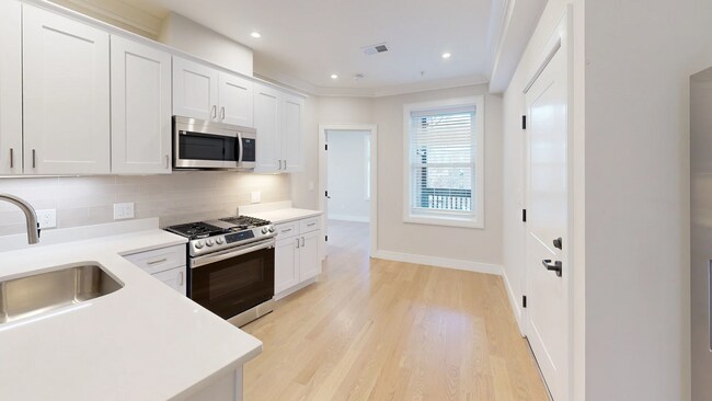 15 Allston St, Unit 6 in Boston, MA - Building Photo - Building Photo