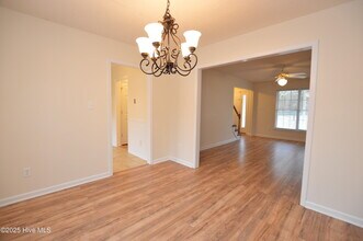 805 Huff Dr in Jacksonville, NC - Building Photo - Building Photo