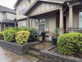 12001 SW Horizon Blvd in Beaverton, OR - Building Photo