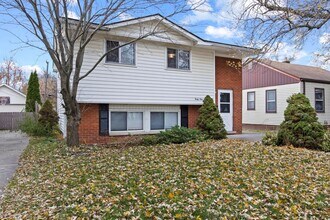 4938 Campbell St in Dearborn Heights, MI - Building Photo - Building Photo