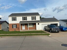 1542 Lucy Dr in Dubuque, IA - Building Photo