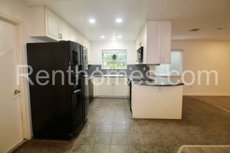 13828 Otis Pl in Poway, CA - Building Photo - Building Photo