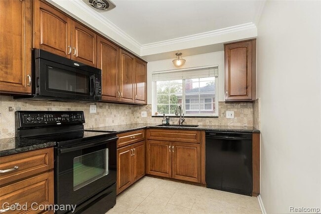 413 N Eton St, Unit 204 in Birmingham, MI - Building Photo - Building Photo