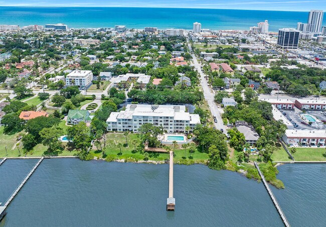711 N Halifax Ave, Unit 406 in Daytona Beach, FL - Building Photo - Building Photo